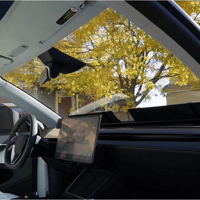 Nevrano™- Motorized Windshield Sunshade